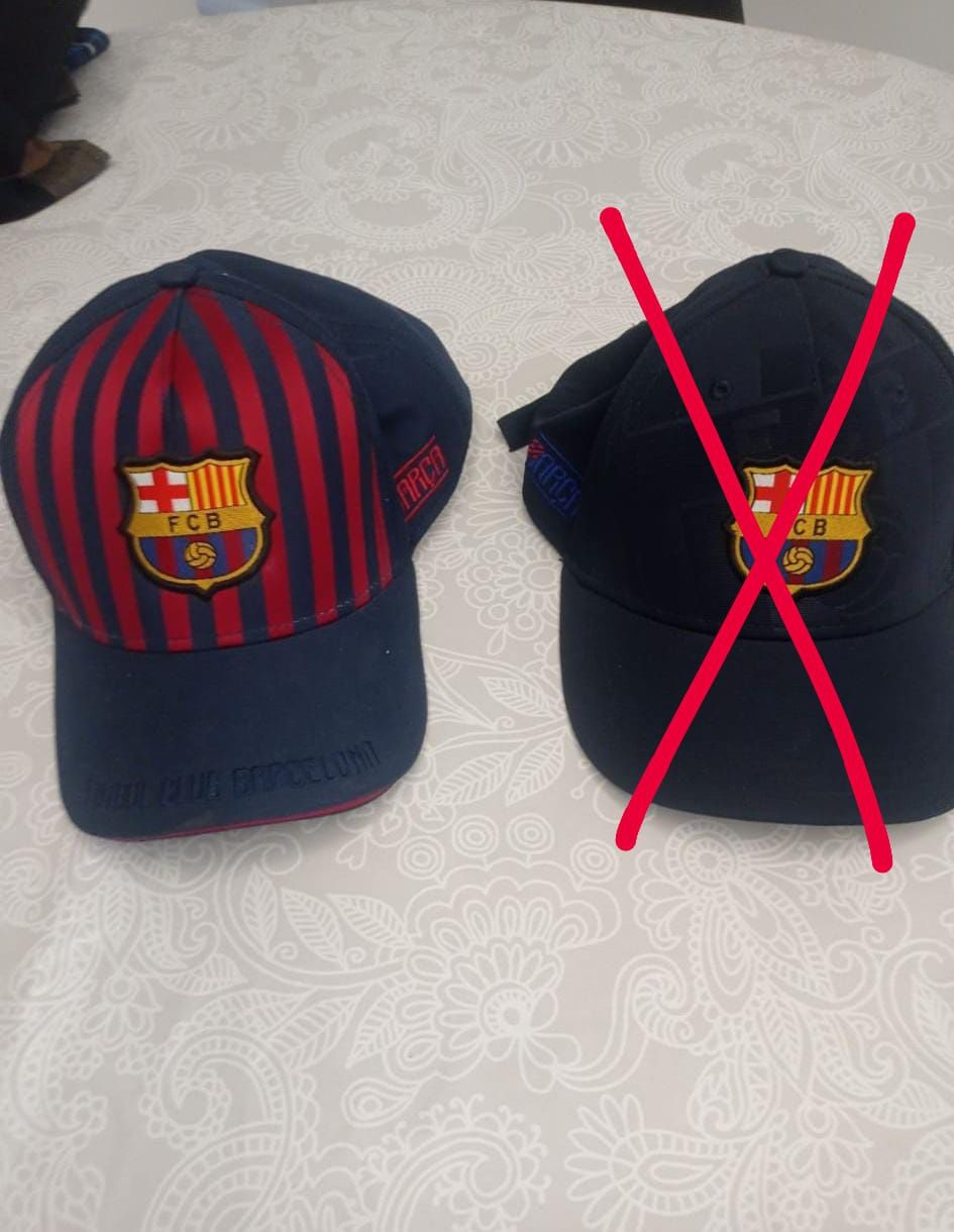 2 chapéus do Barcelona 10 € com pouco uso