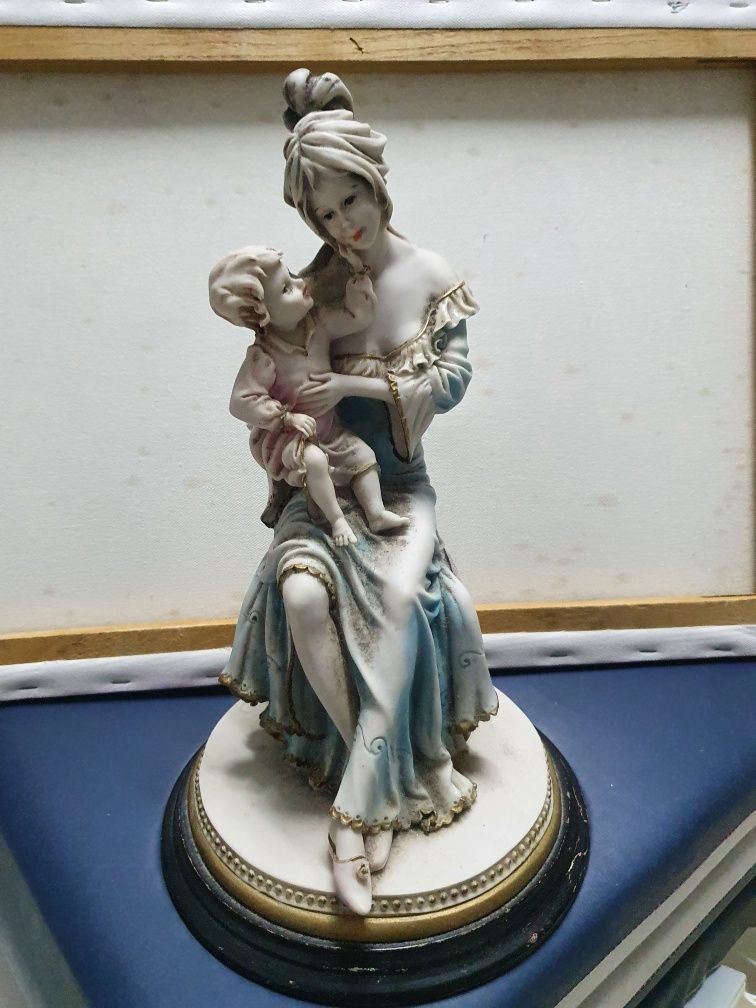 Estatueta mãe e filha