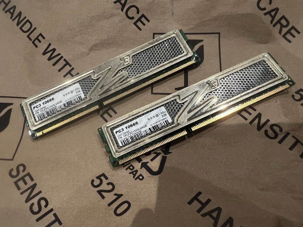 Оперативная память OCZ DDR3 1333 MHz 8gb 4x2 PC3-10666