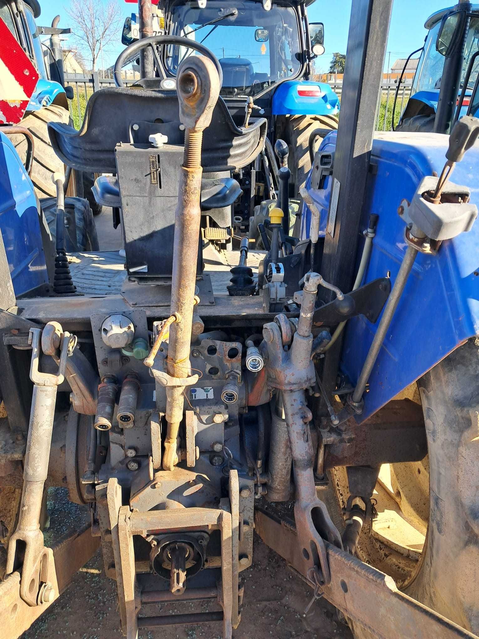Trator Agrícola Convencional New Holland