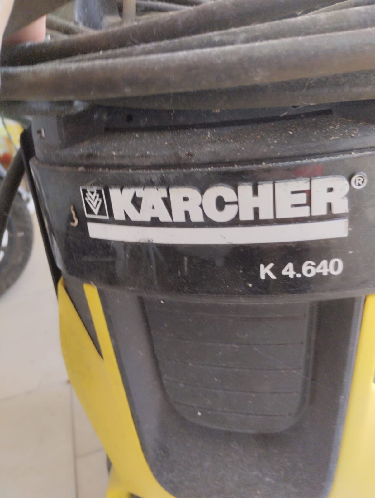 Máquina pressao Karcher 4.640