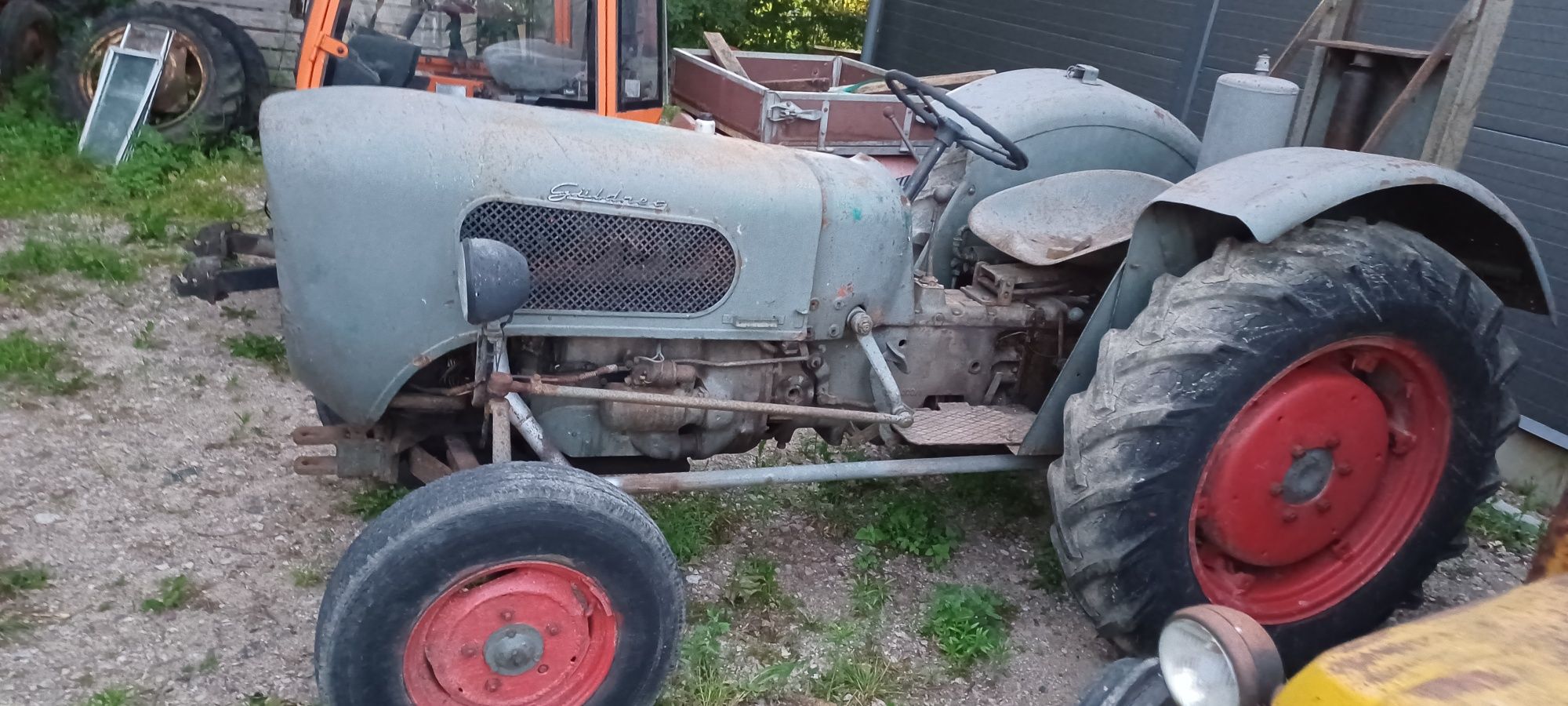 Traktor Ferguson tea 20