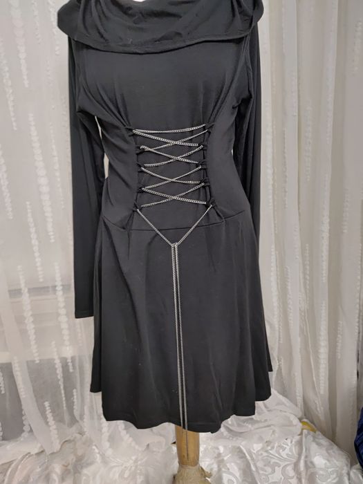 Strój przebranie gotyk suknia gotycka kaptur łańcuch roz. M++