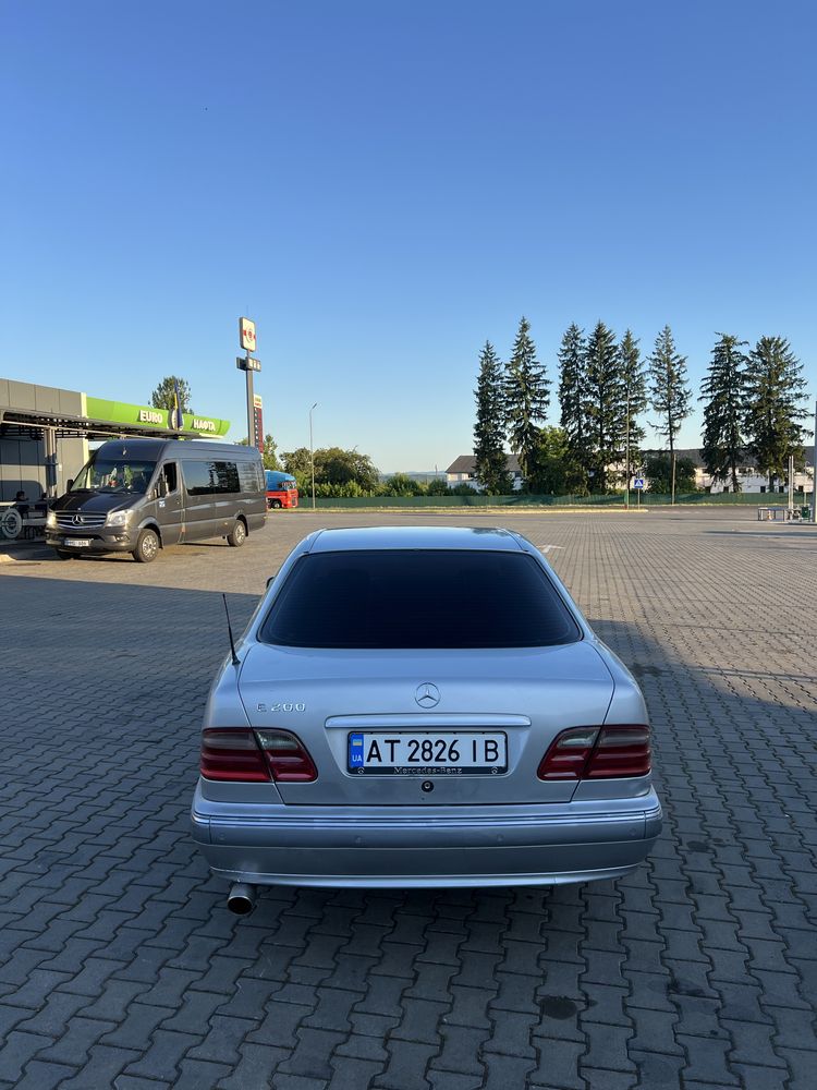В продажі: Mercedes Benz W210 2.0 Бензин, Механіка 6-ст. (2000 рік)