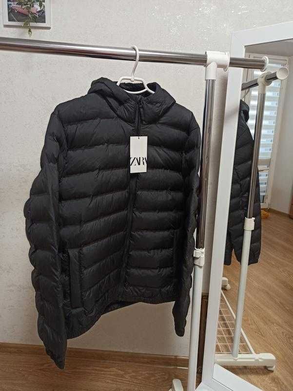 Куртка Zara с легким дутим ефектом розмір L
