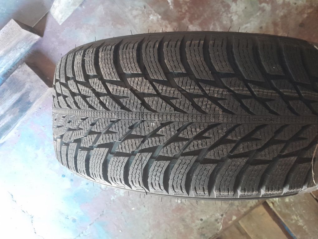 Продам  нове зимове колесо Nokian Hakkapeliitta R3 225/45 R17 94T