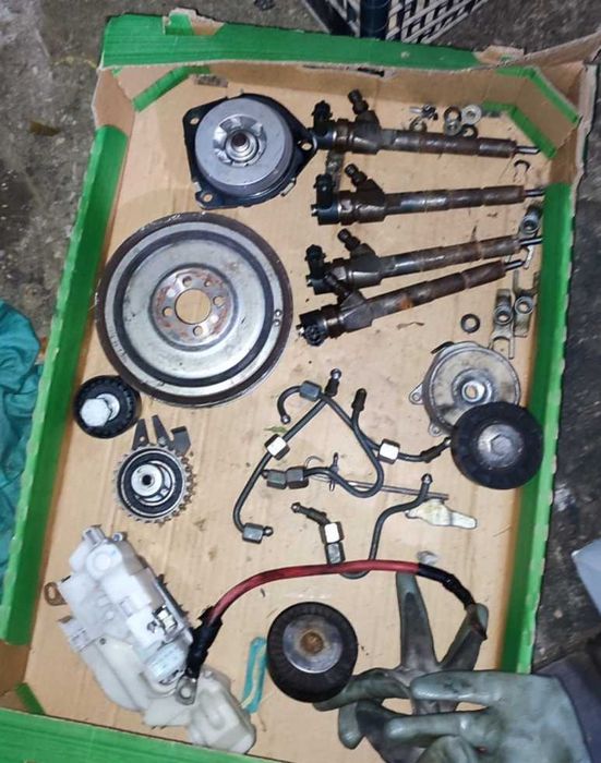 części do Alfy 159 1.9 jtdm
Rozrusznik
Alternator 
Kompresor klimatyza