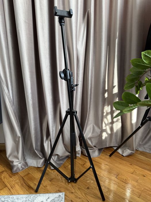 Штатив для телефону