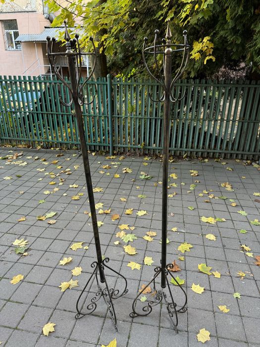 Вішалка кована металева