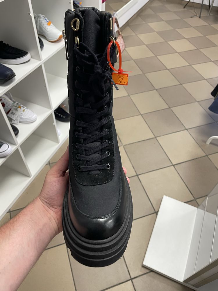 Tommy Hilfiger botki na platformie