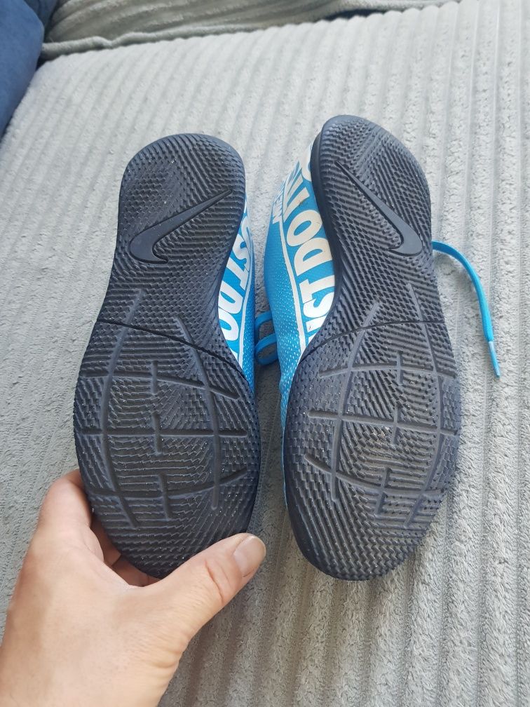 piękne halowki Nike Mercurial