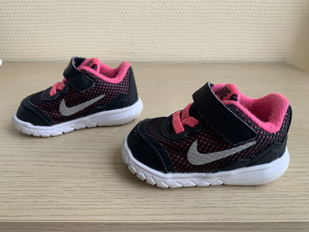 Кросівки (кроссовки) Nike для дівчинки розмір 18,5 (оригінал)