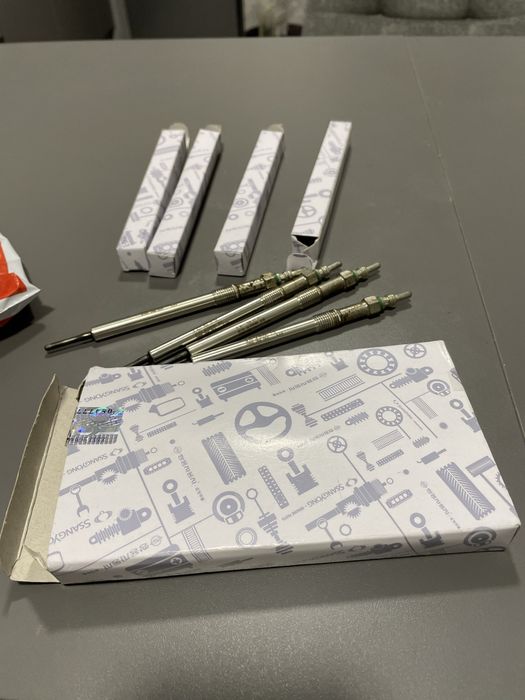 Свічка розжарювання BERU A6711590101