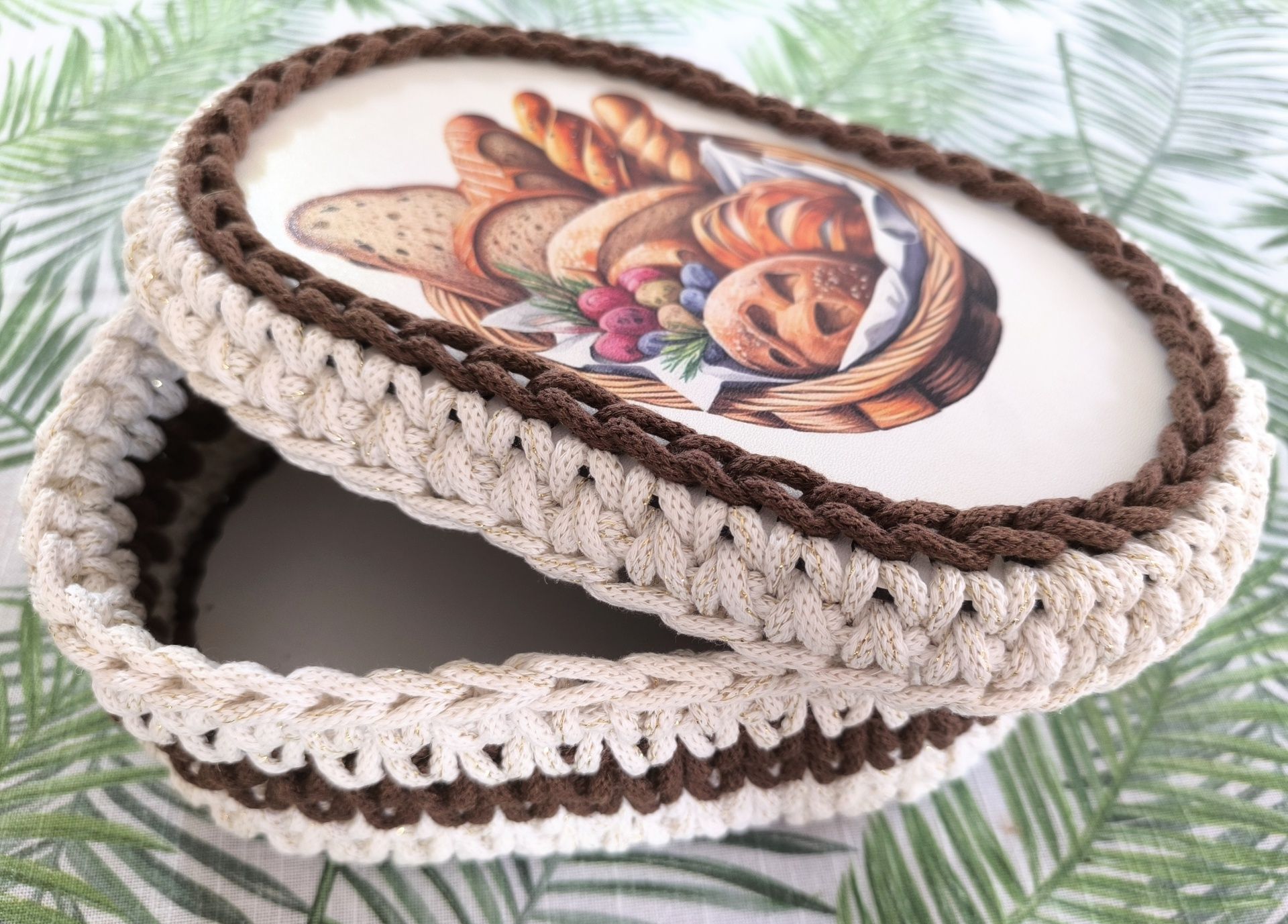 Koszyk na pieczywo i zestaw kawowy taca i podkładki pod kubek handmade