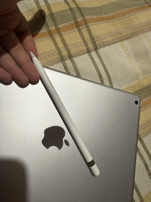 Ipad 9ª geração (64GB) + caneta original Apple 1ª geração