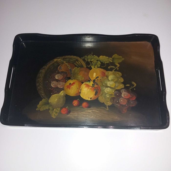 Tabuleiro em laca 44 x 28 cm