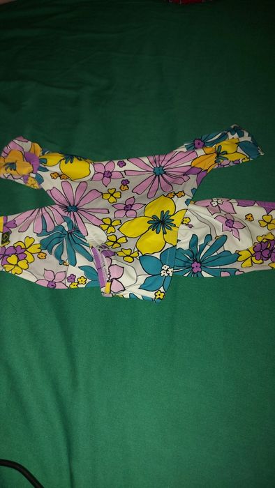 Biquíni estampado floral tamanho s