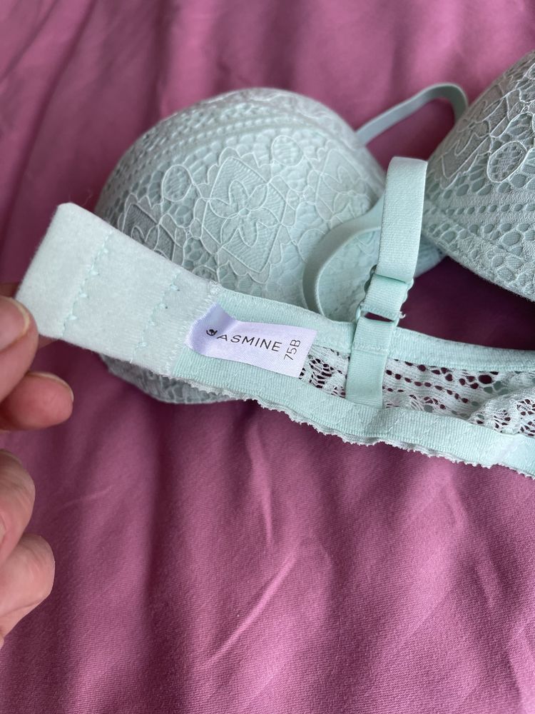 Бюстгальтер jasmine 75в пуш-ап •новий