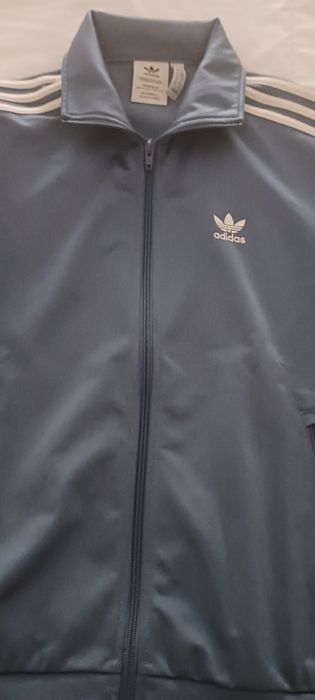 Casaco da adidas original está impecável