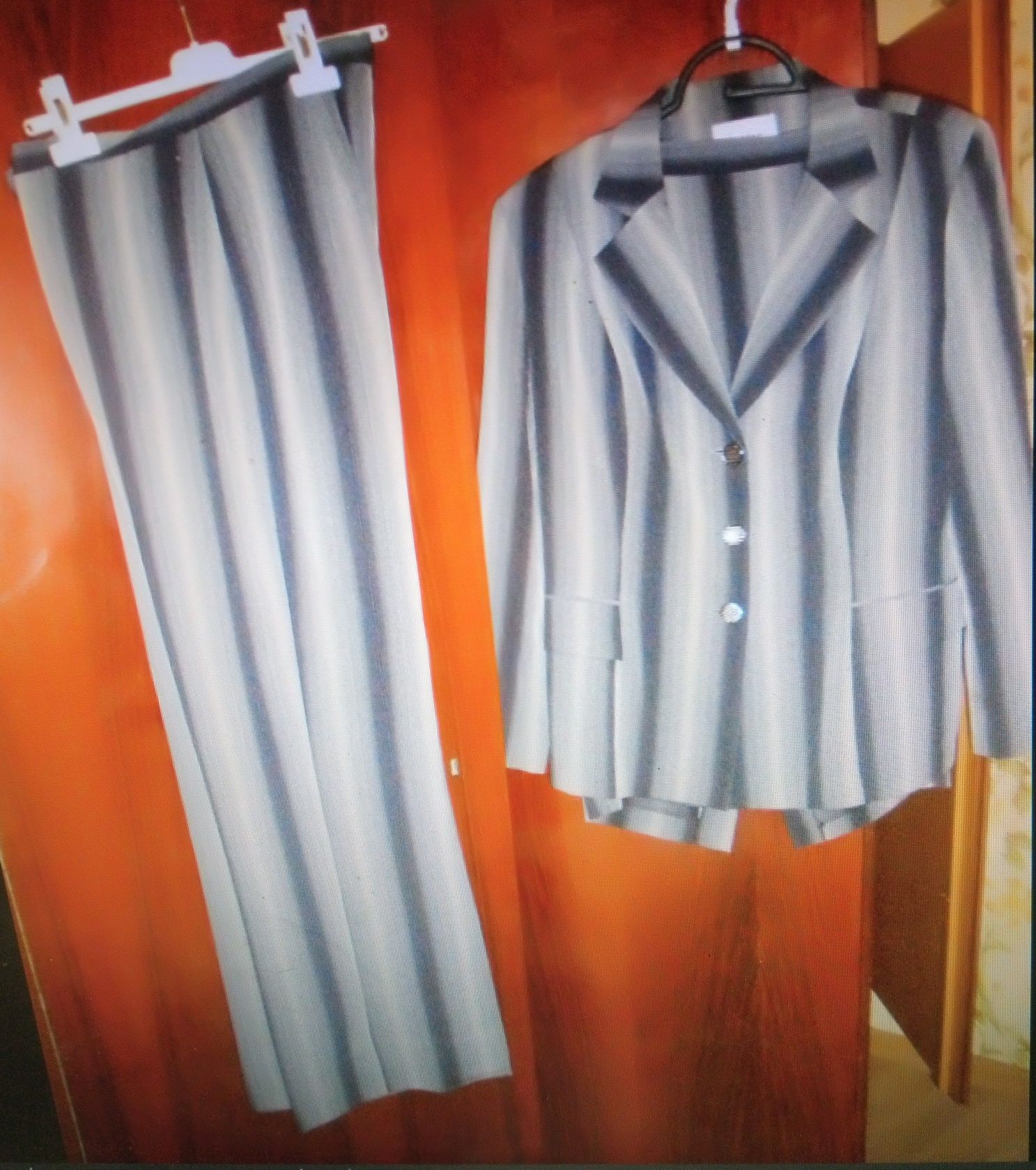 Вельветовый пиджак. Костюм- тройка (пиджак, брюки, юбка)