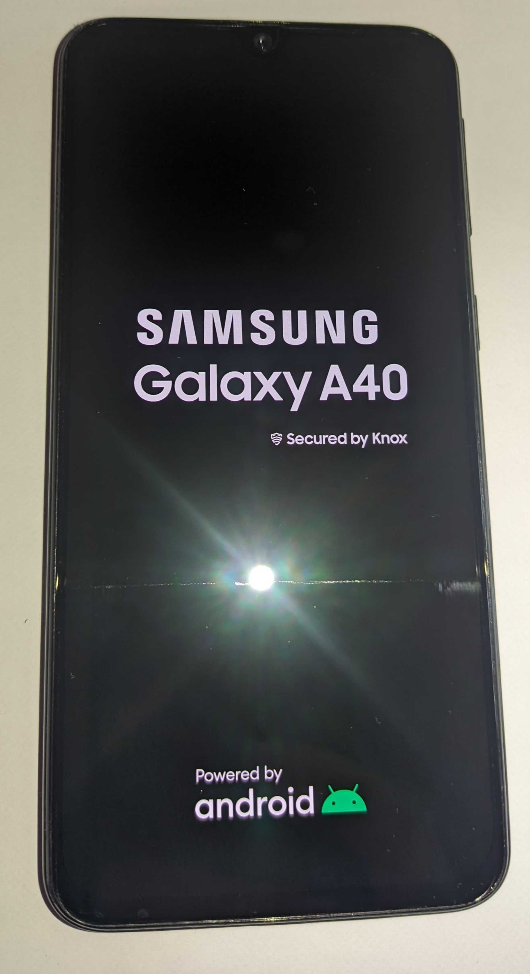 Telefon Samsung A40 smartphone 4/64 etui ladowarka kabel folia zestaw