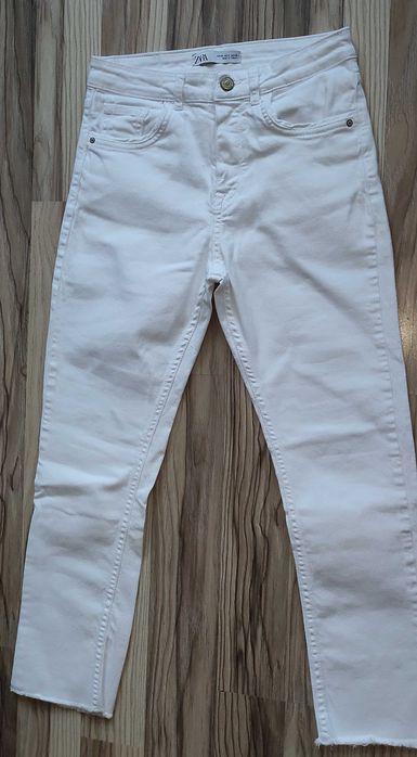 Białe jeansy Zara, rozm. 38