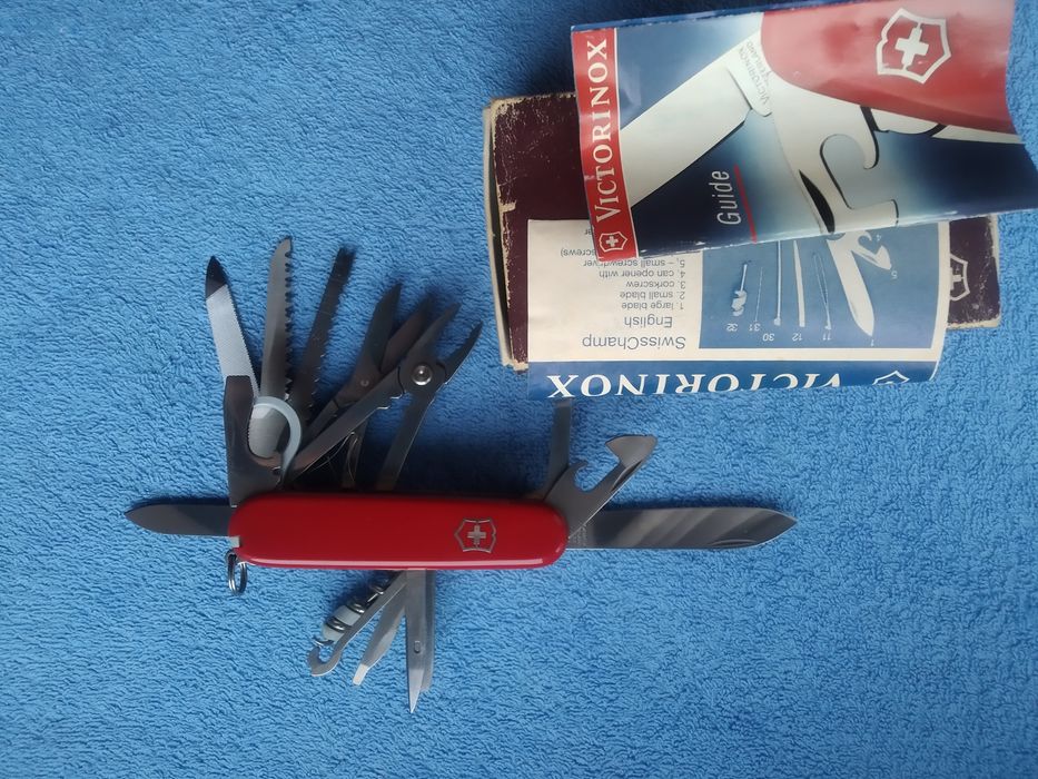 Victorinox Swiss Champ
