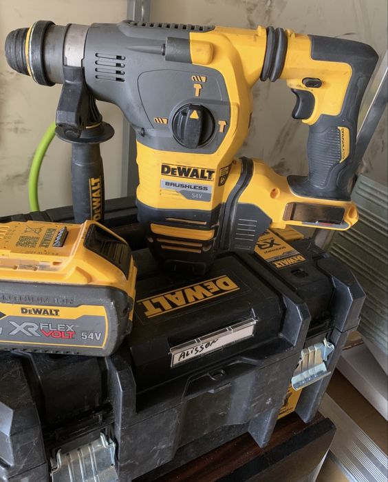 Młotowiertarka dewalt dch 333 bateria 6.0 skrzynka