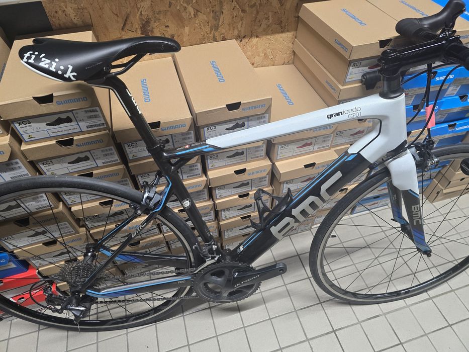 Bmc de carbono m com ultegra 11x2v