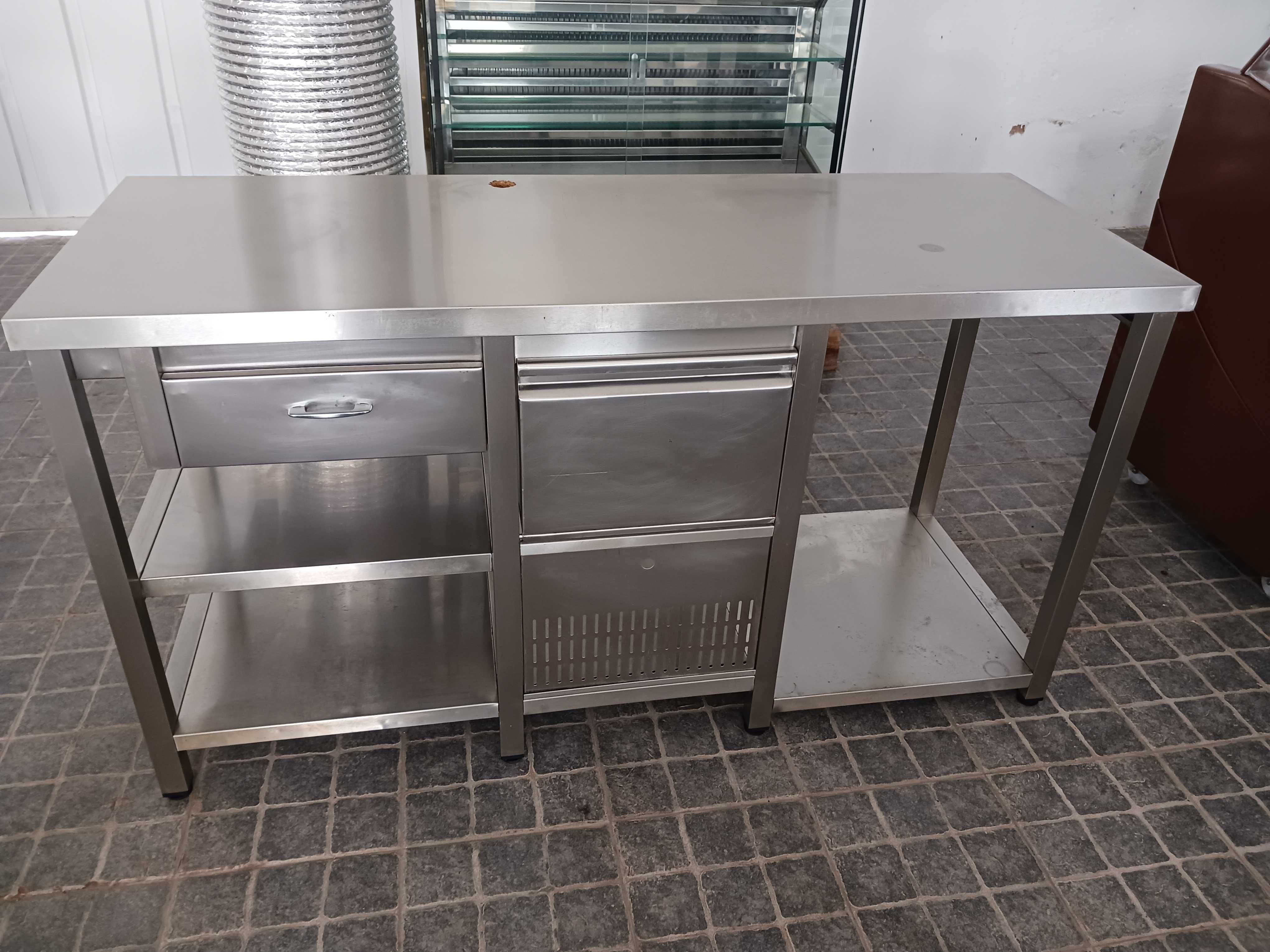 ACM1506 - Bancada de Apoio em Inox de 1,6m com Tulha - Usada