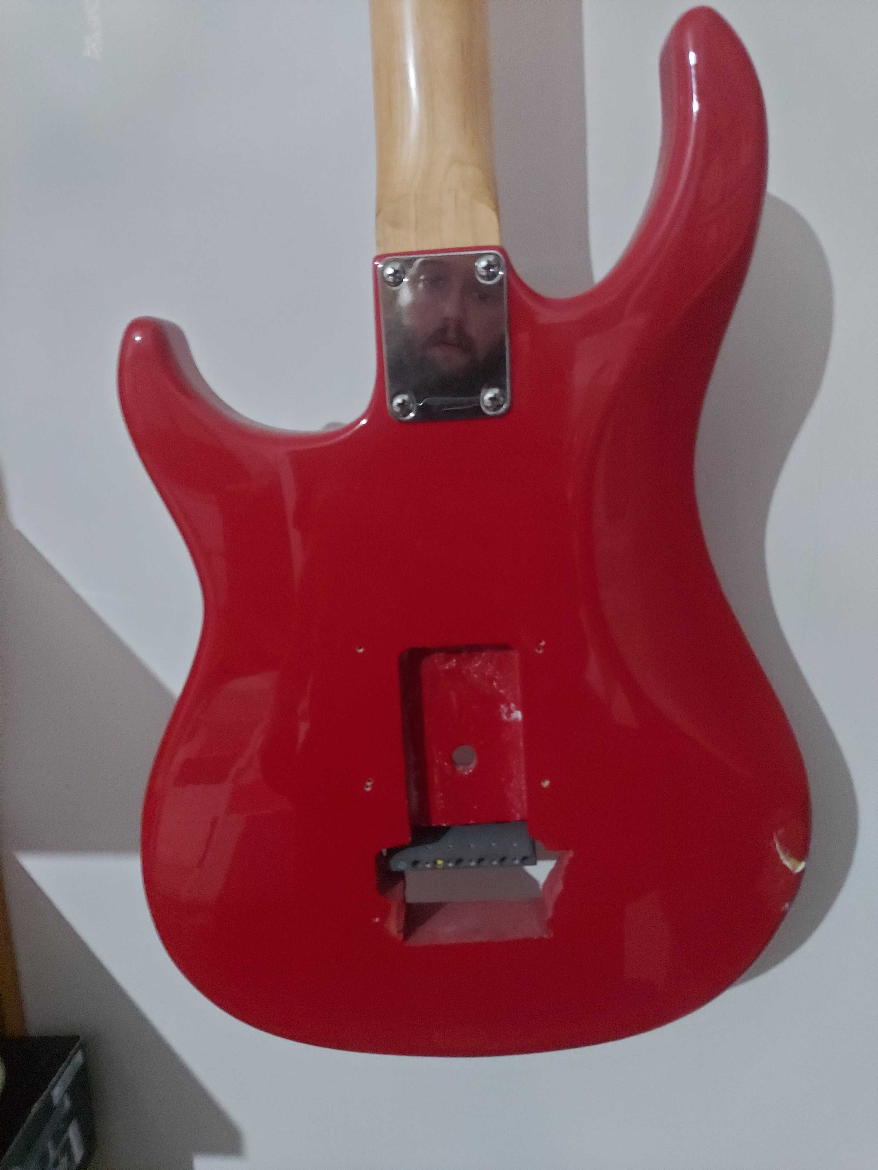 Guitarra Peavey Raptor plus exp CORPO