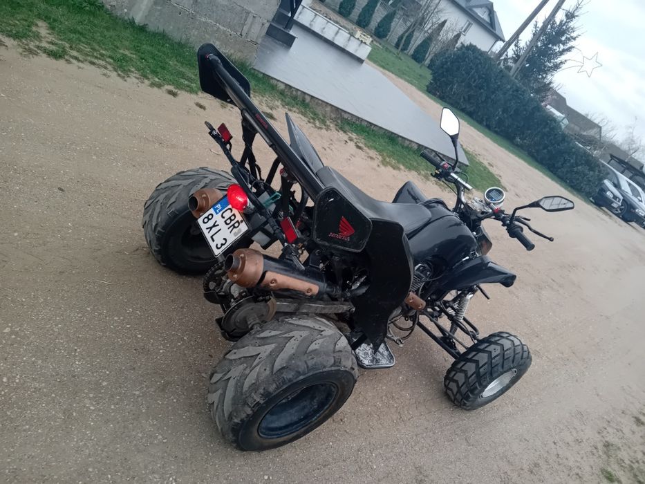 Quad HONDA -300-