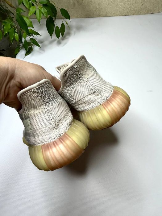 Кросівки adidas yeezy boost