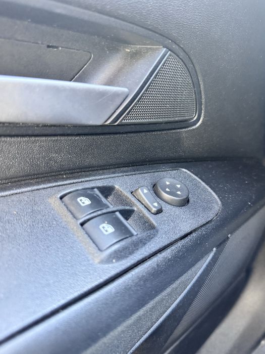 FIAT GRAND PUNTO 1.2 2010 NACIONAL 18 meses garantia