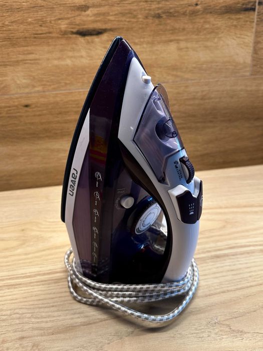 Żelazko parowe Raven EZ005X 2600W
