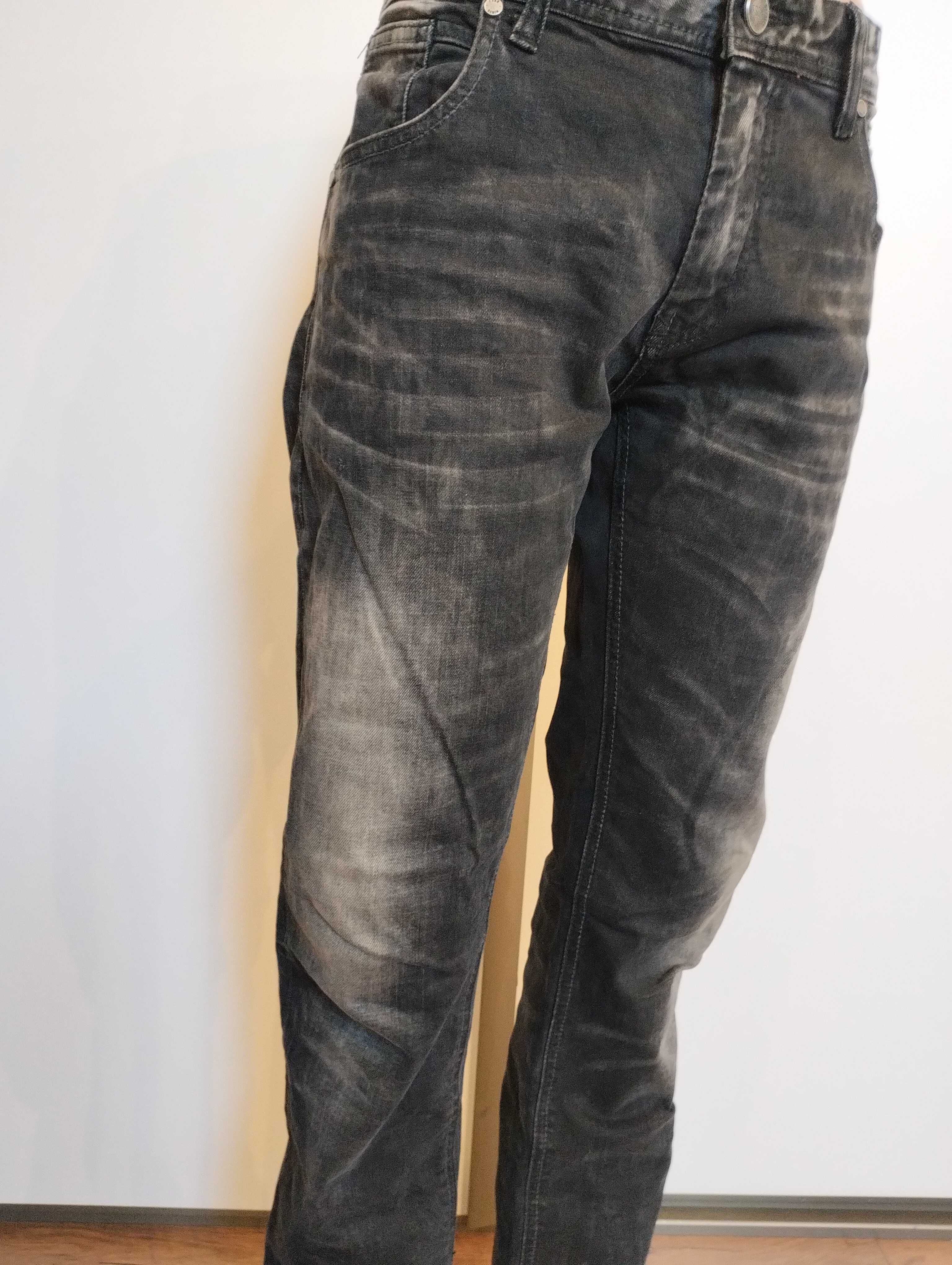 Wyprzedaż! Męskie jeansy Fishbone r. 34/32 musthave czarne wycierane