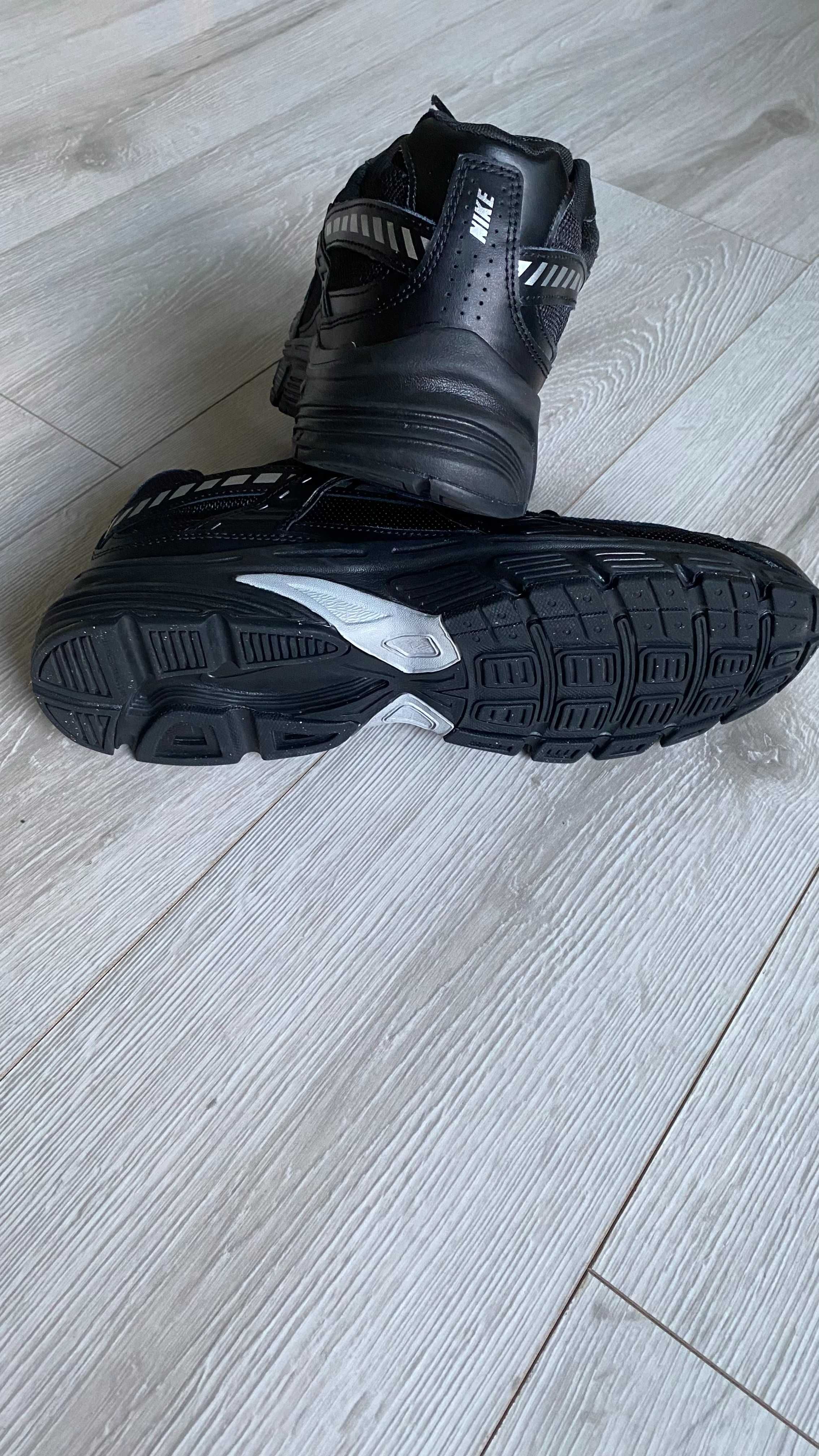 Nike Initiator r46 jak nowe