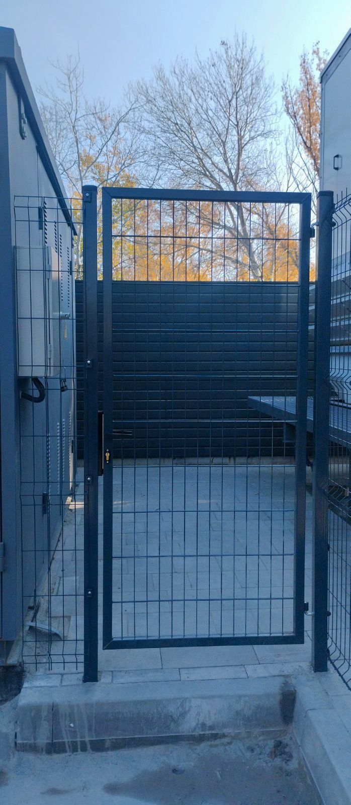 Хвіртка для огорожі з сітки