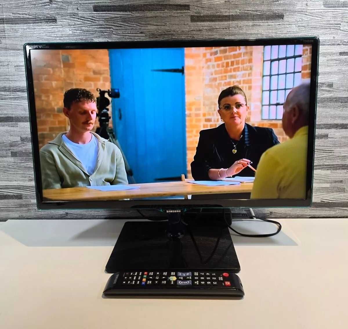 Smart Tv Led 24 z funkcją monitora Samsung T24D390EW Full Hd YouTube
