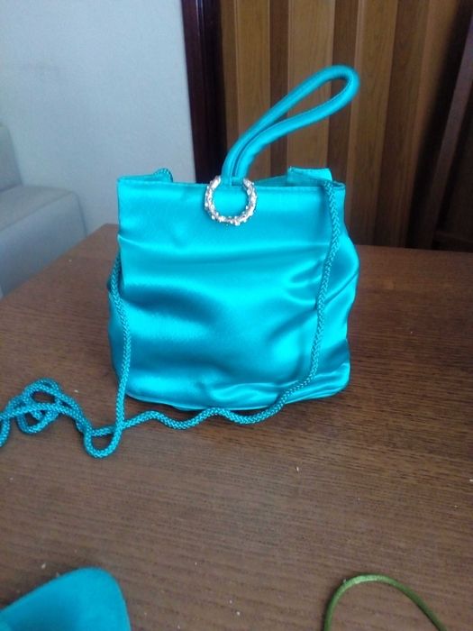 Bolsa de senhora verde com tiracolo