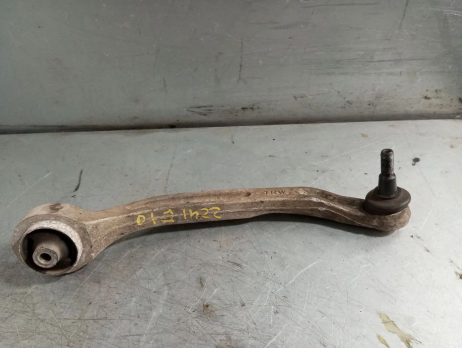 Braço de suspensão frente direito AUDI A6 Avant (4F5, C6)