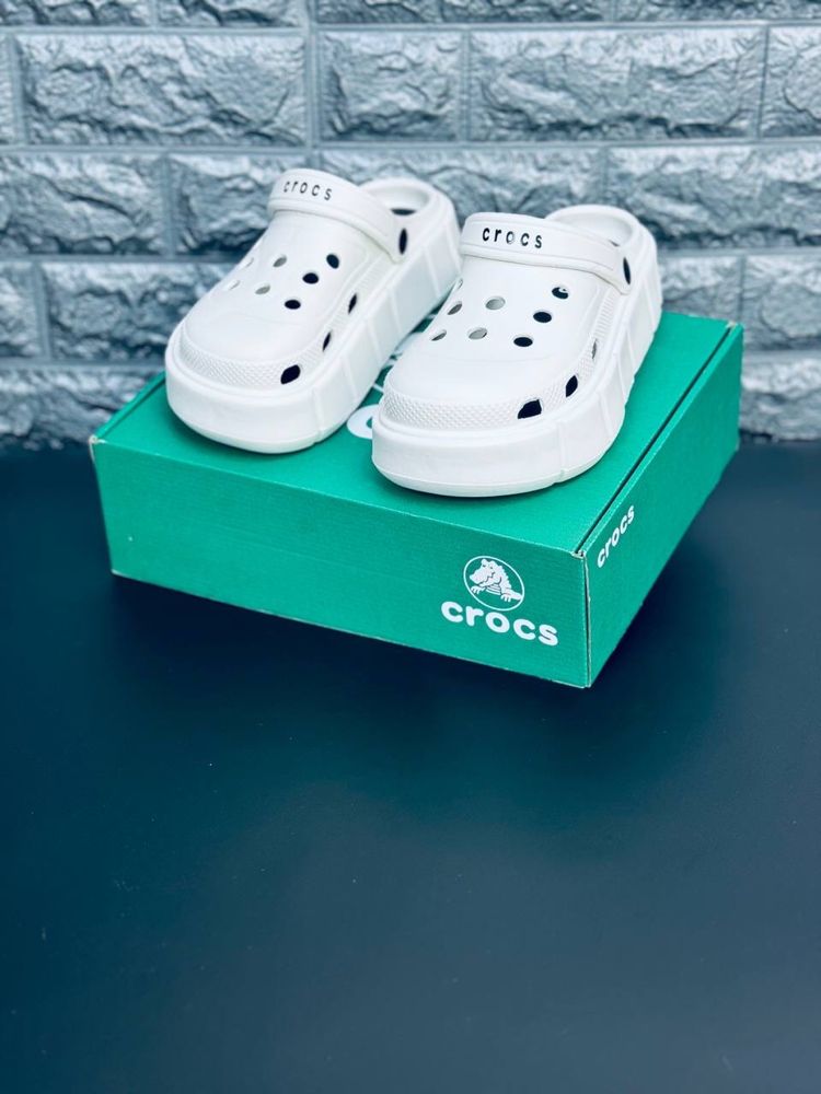 Crocs Шлепанцы женские Сабо кроксы шлепки тапочки белые Новинка сезона