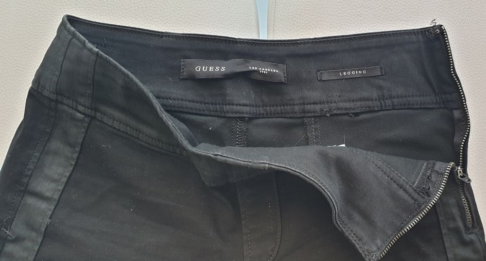 Calças GUESS - Preto