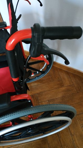 Nowy wózek inwalidzki mobiclinic