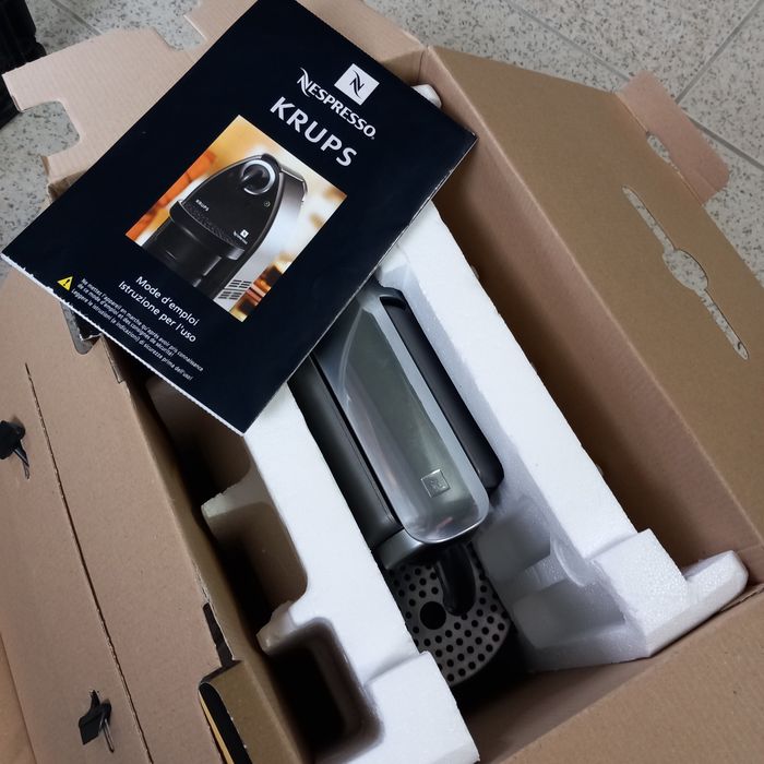 Máquina de café Nespresso _ Krups