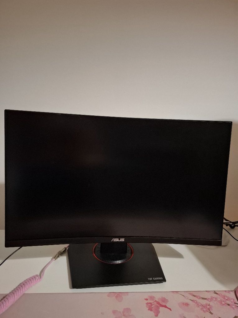 Monitor Gaming Curvo ASUS TUF VG24VQ (23.6'' - 1 ms - 144 Hz - FreeSyn