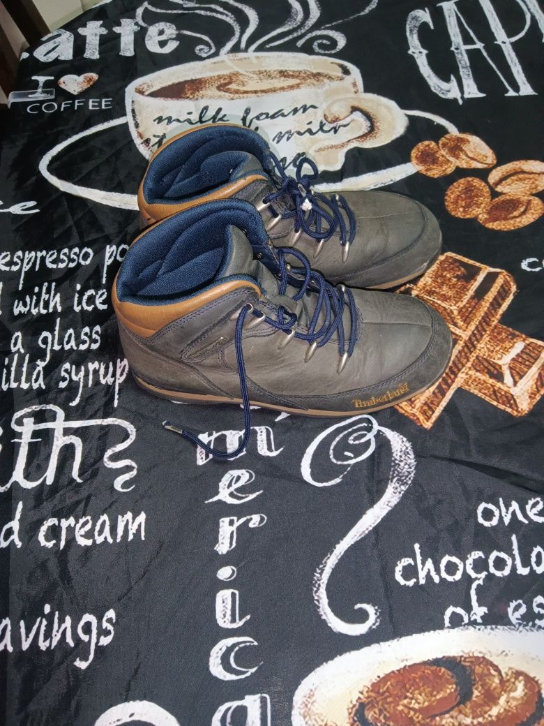 Botas Timberland, 37
Com marcas de uso tais como ligeiras esfoladelas
