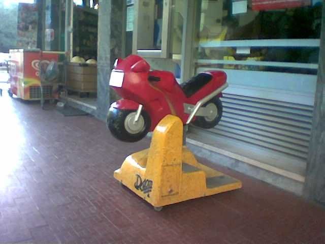 Máquinas de diverçaõ infantil usadas