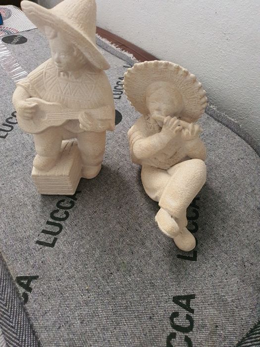 Bonecos decoratvos em pedra