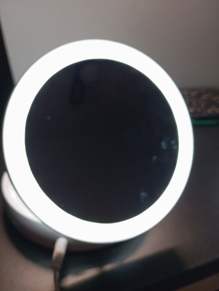 Espelho com luz tipo ring light